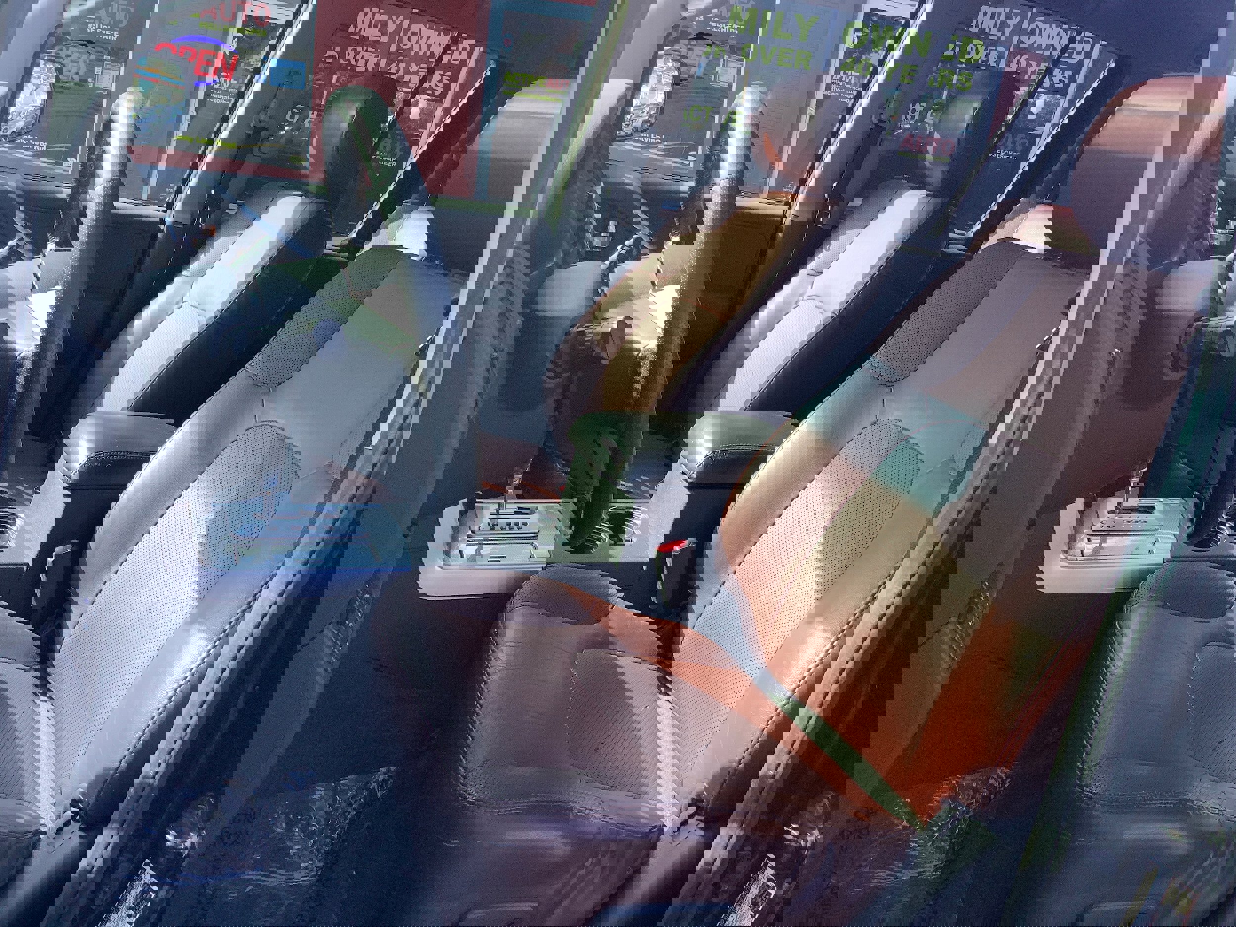 Used 2008 Nissan Pathfinder SE w/ Leather Pkg image 10