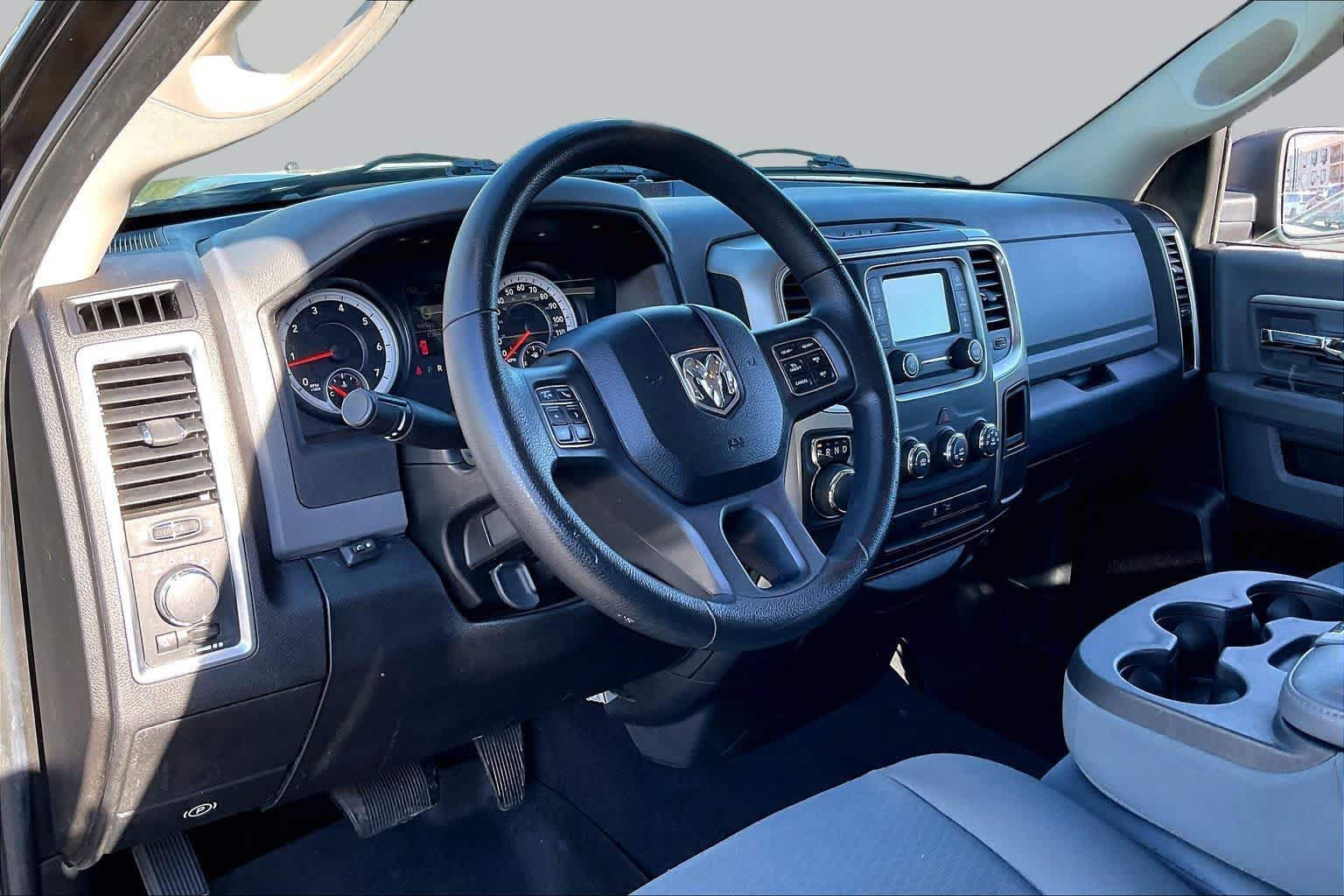 Used 2014 RAM 1500 Classic SLT RWD image 16