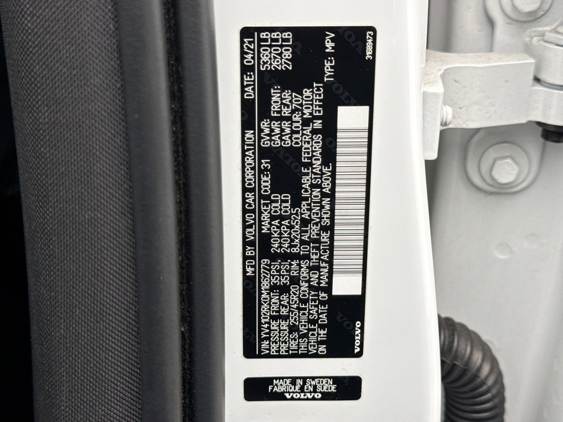 Used 2021 Volvo XC60 T5 Momentum w/ Premium Package image 12