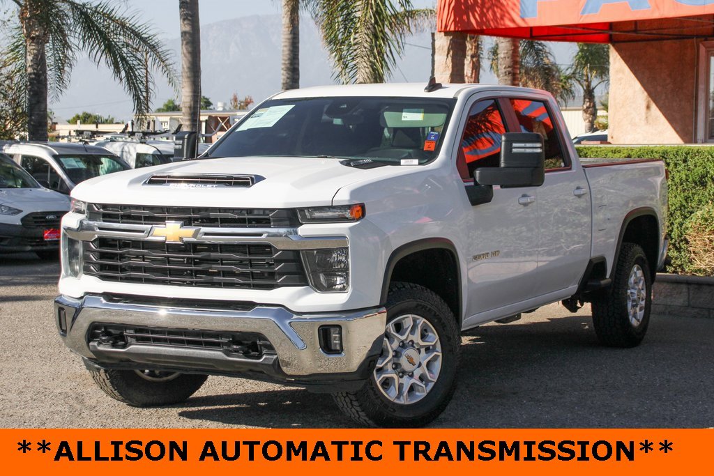 Used 2024 Chevrolet Silverado 2500 LT image 4
