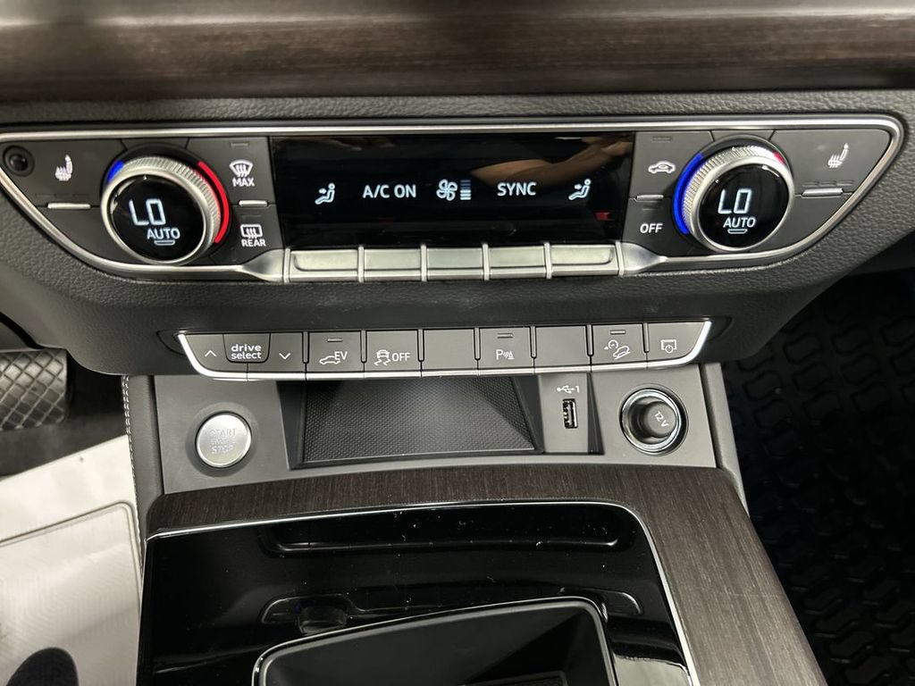 Used 2025 Audi Q5 e Premium Plus w/ Premium Plus Package AWD/4WD image 17