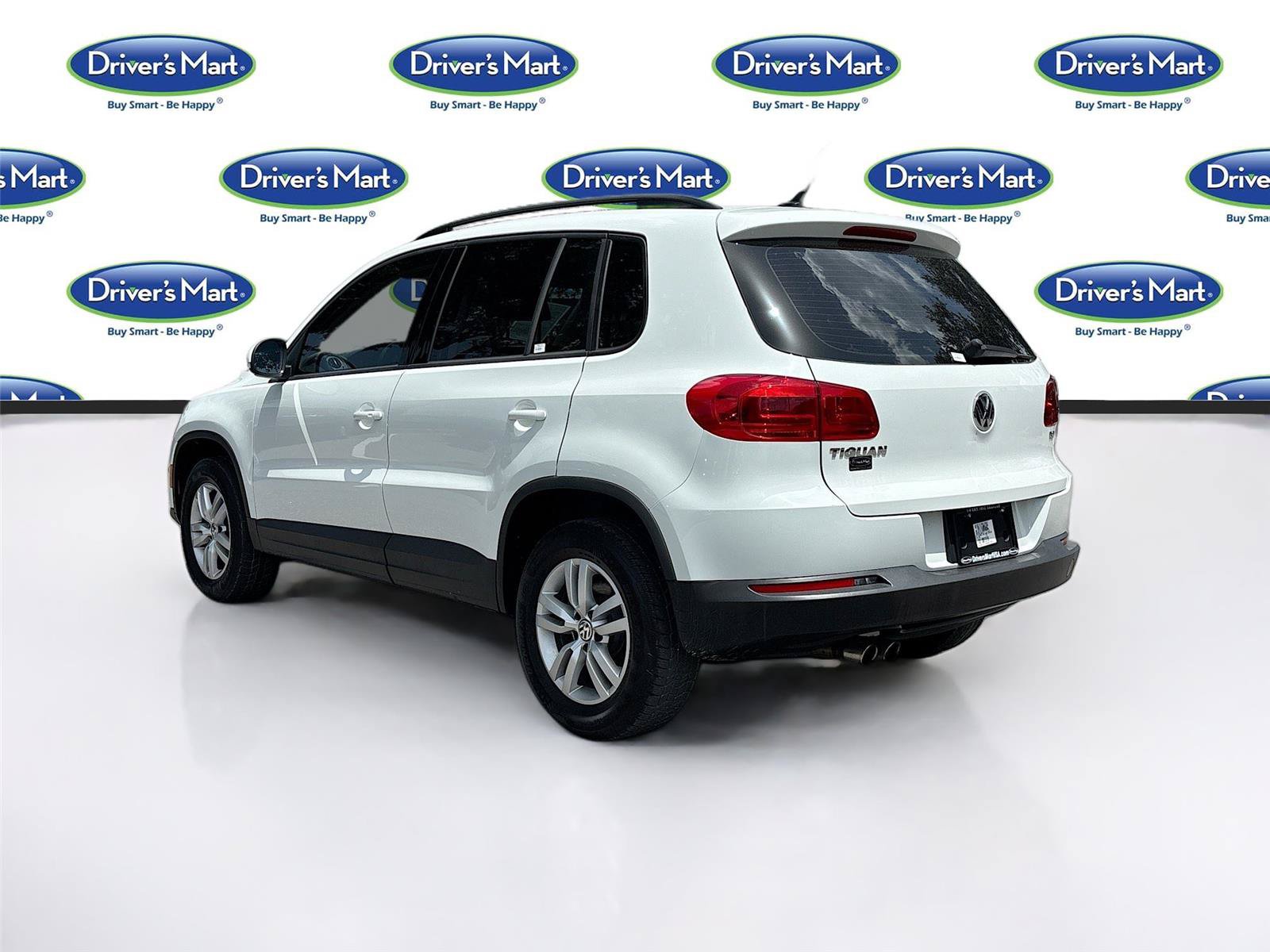 Used 2017 Volkswagen Tiguan S FWD image 5