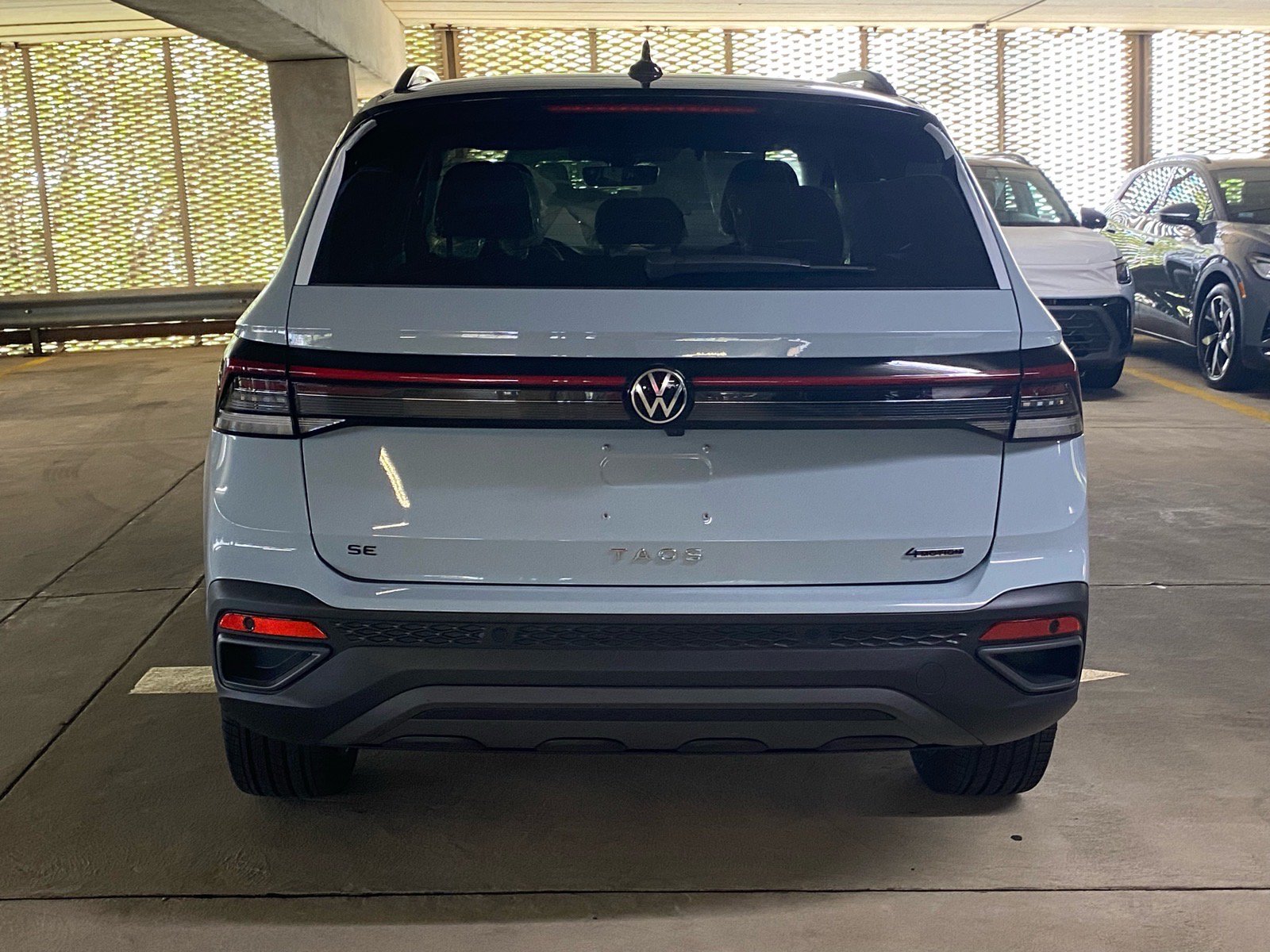 New 2026 Volkswagen Taos SE AWD/4WD image 3
