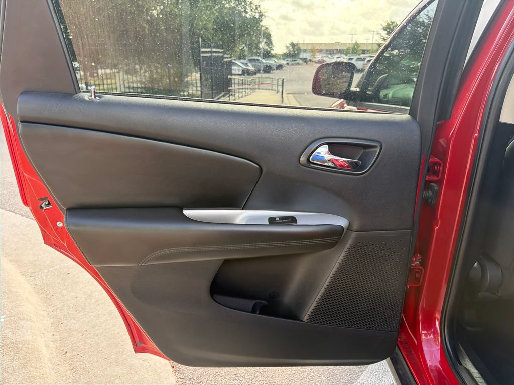 Used 2020 Dodge Journey SE FWD image 32
