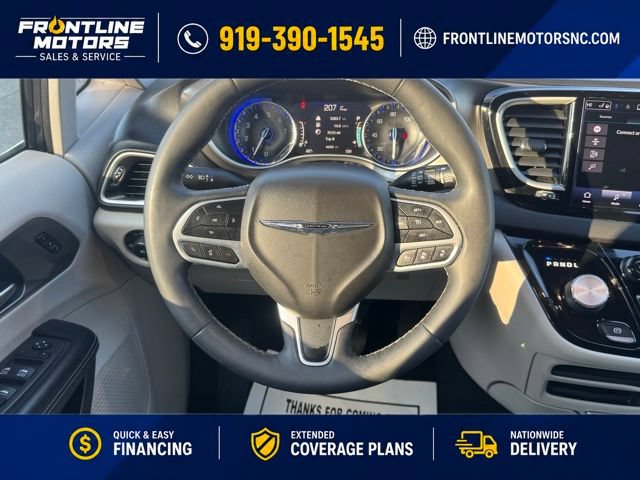 Used 2022 Chrysler Pacifica Touring-L FWD image 18