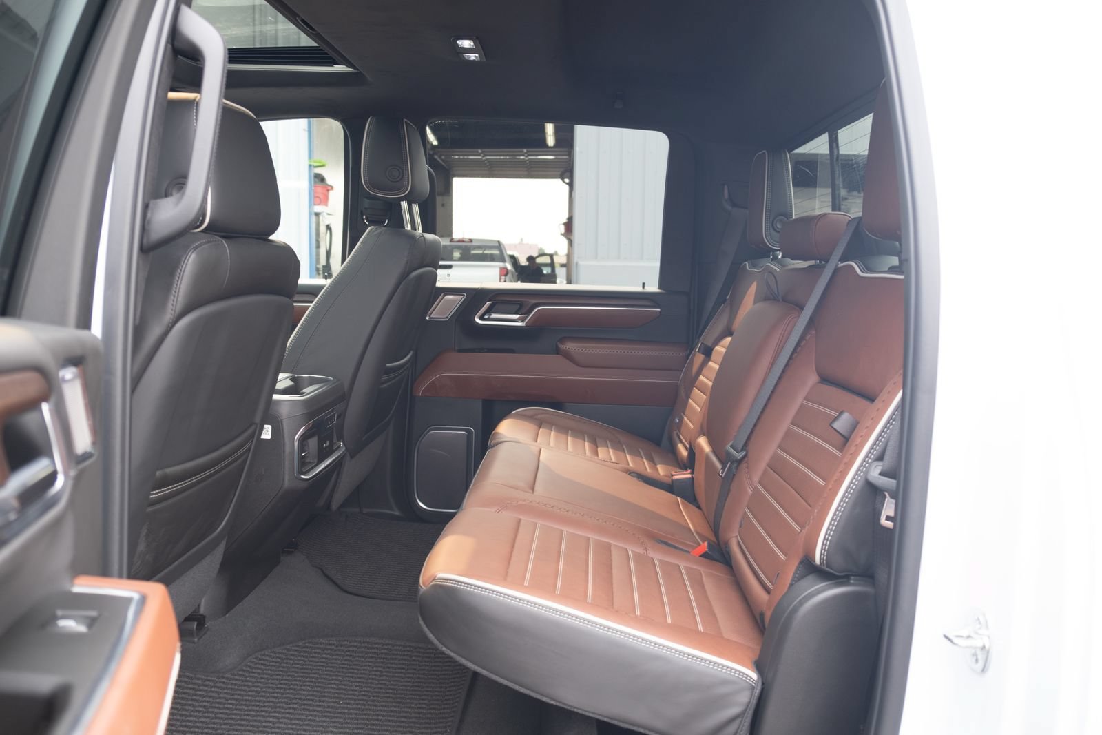 Used 2026 GMC Sierra 3500 Denali Ultimate AWD/4WD image 19
