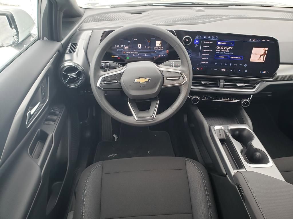 New 2026 Chevrolet Equinox EV LT image 18