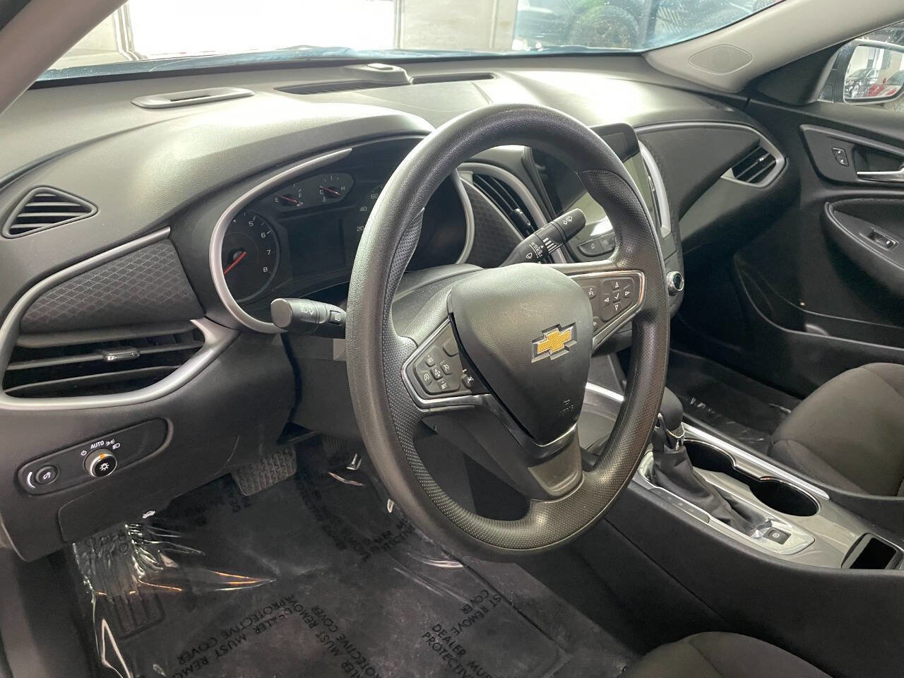 Used 2023 Chevrolet Malibu LT image 16