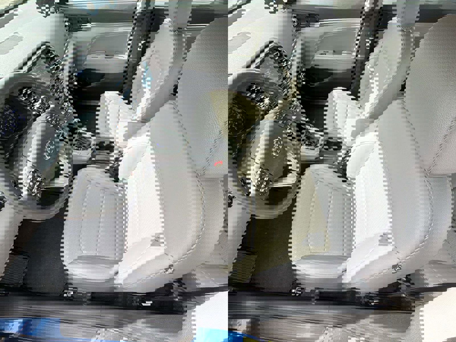 Used 2020 Hyundai Elantra Limited w/ Cargo Package (C1) image 3