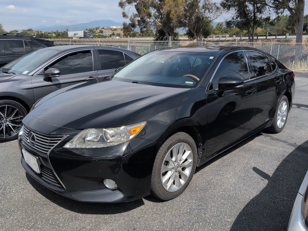 Used 2015 Lexus ES 300h w/ Premium Package w/Bamboo Trim