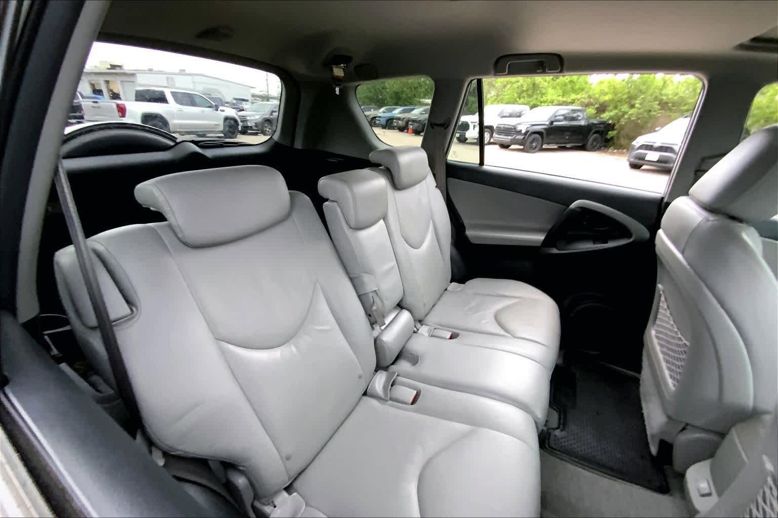 Used 2010 Toyota RAV4 Limited AWD/4WD image 19