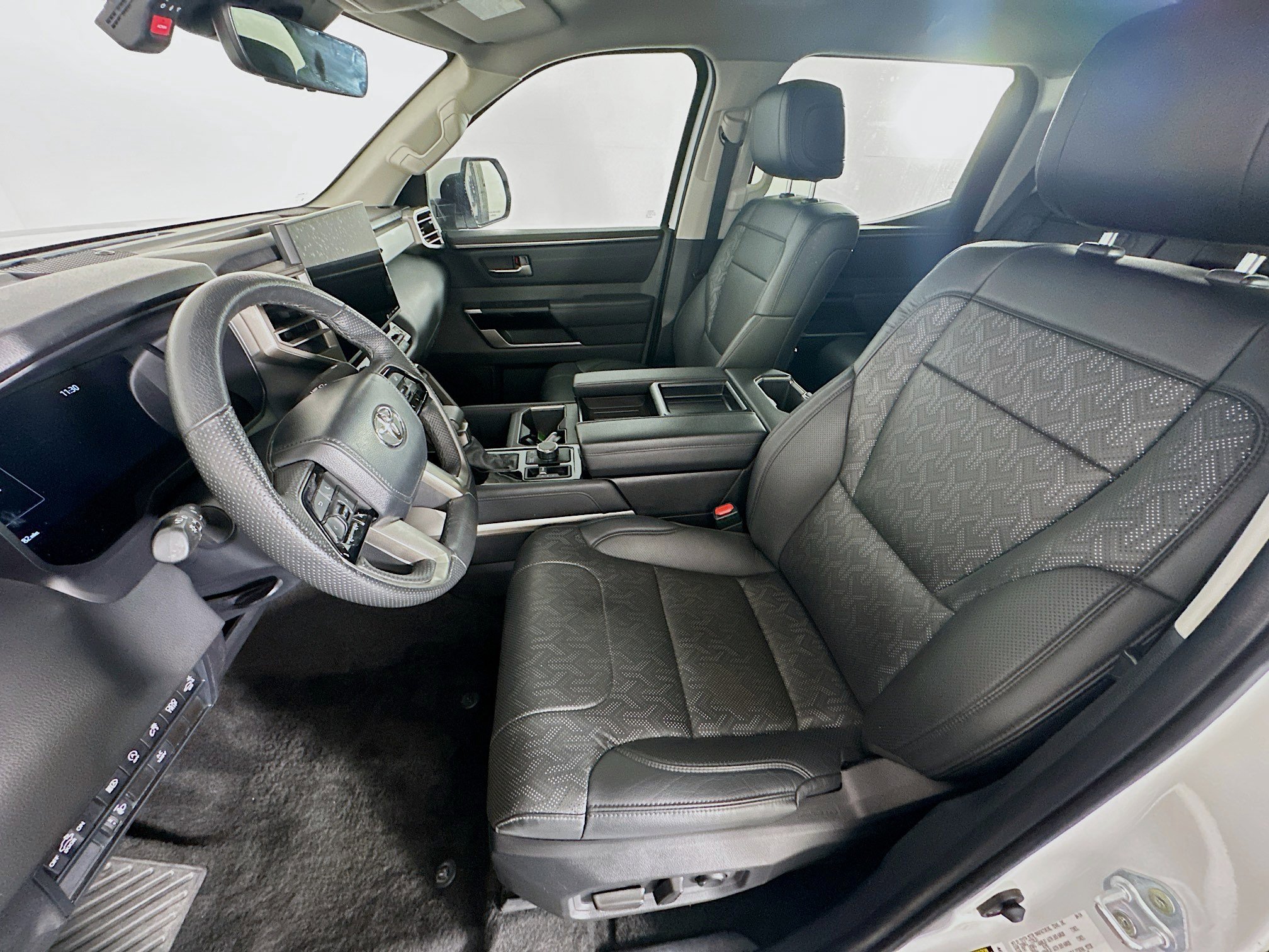 Used 2024 Toyota Tundra Limited w/ Power Package AWD/4WD image 13