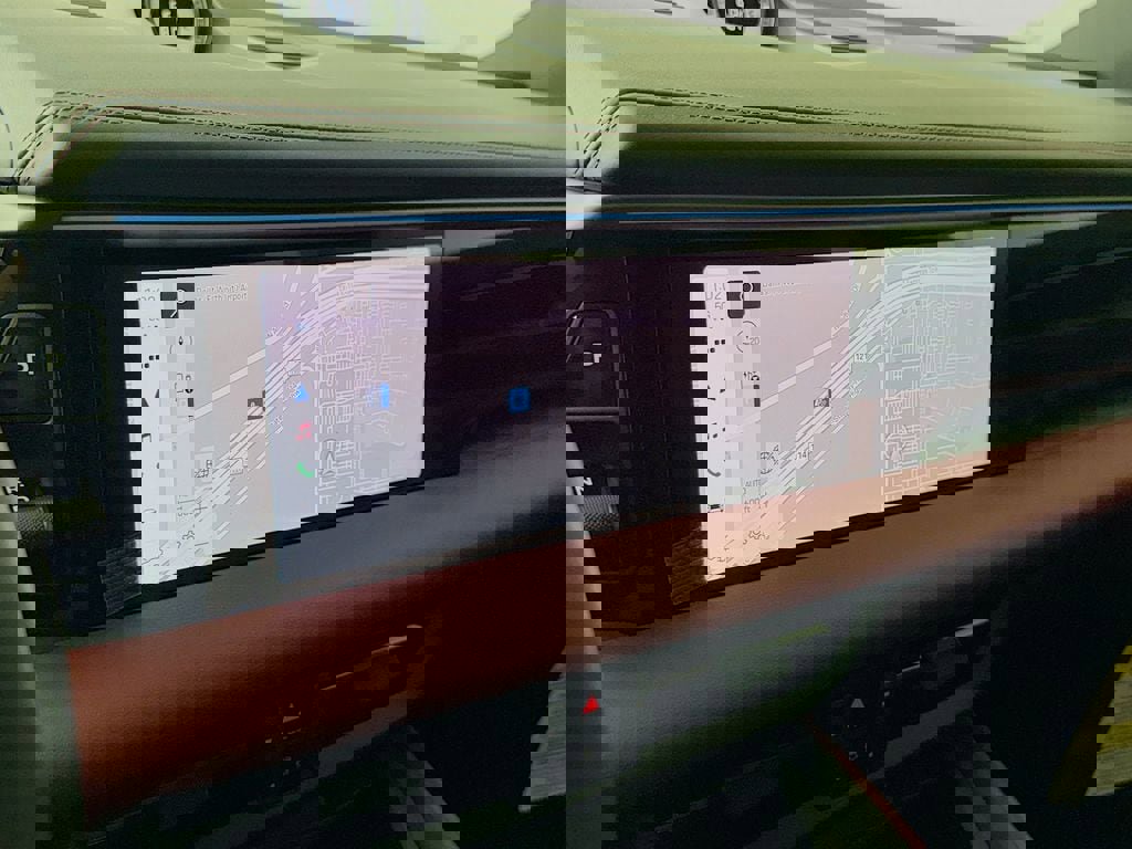 New 2026 Porsche Macan Electric image 20