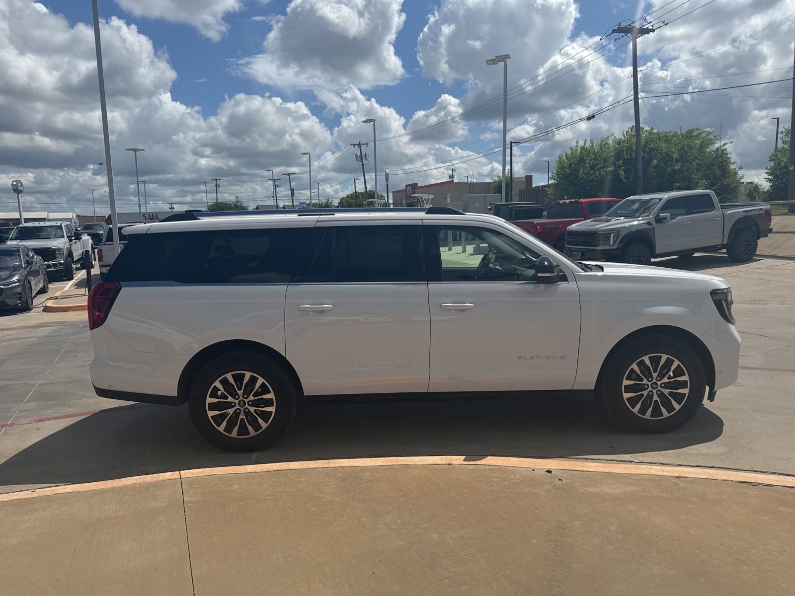 Used 2025 Ford Expedition Max Platinum image 4