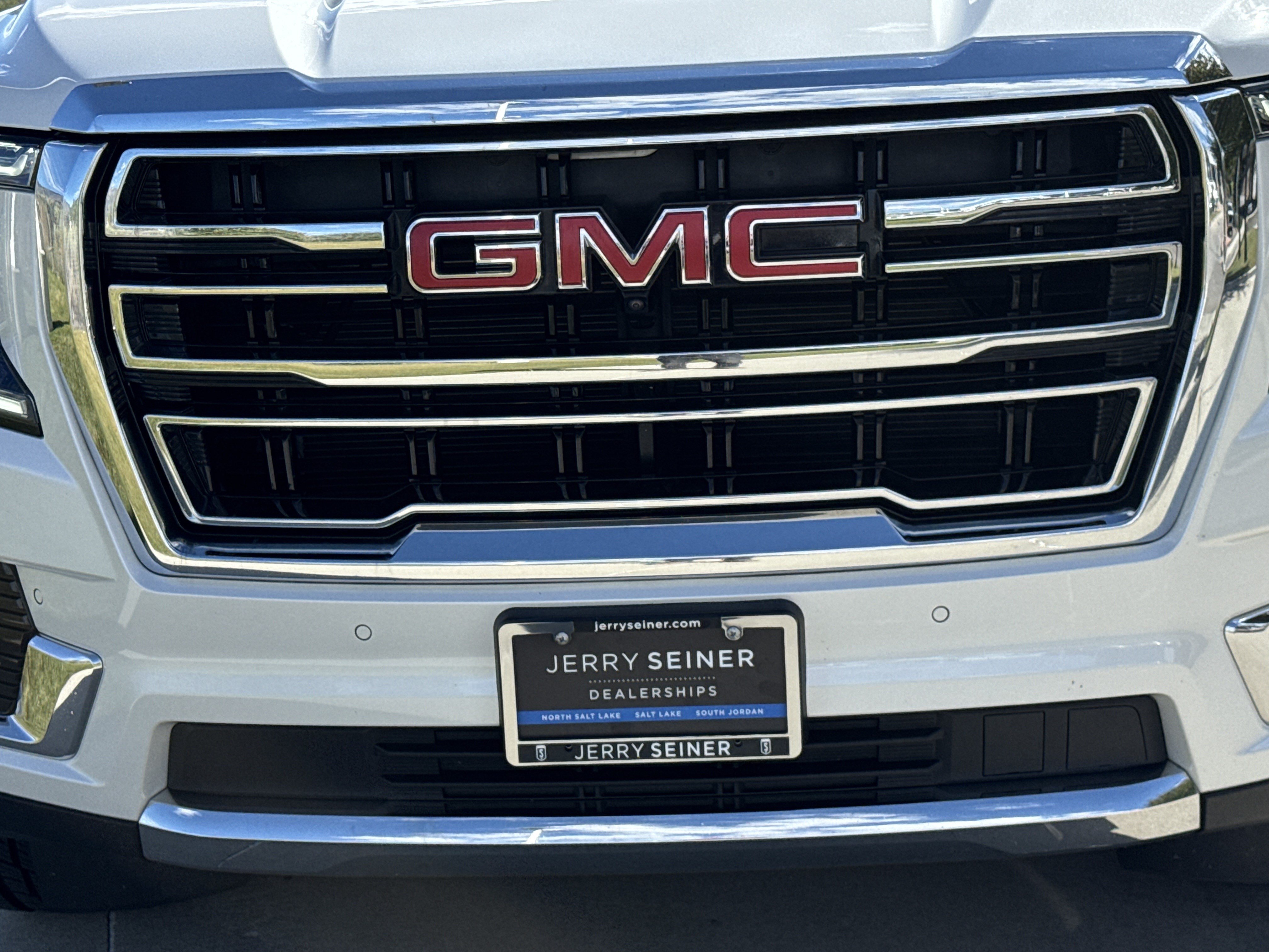 Used 2021 GMC Yukon XL SLT w/ SLT Luxury Plus Package AWD/4WD image 9