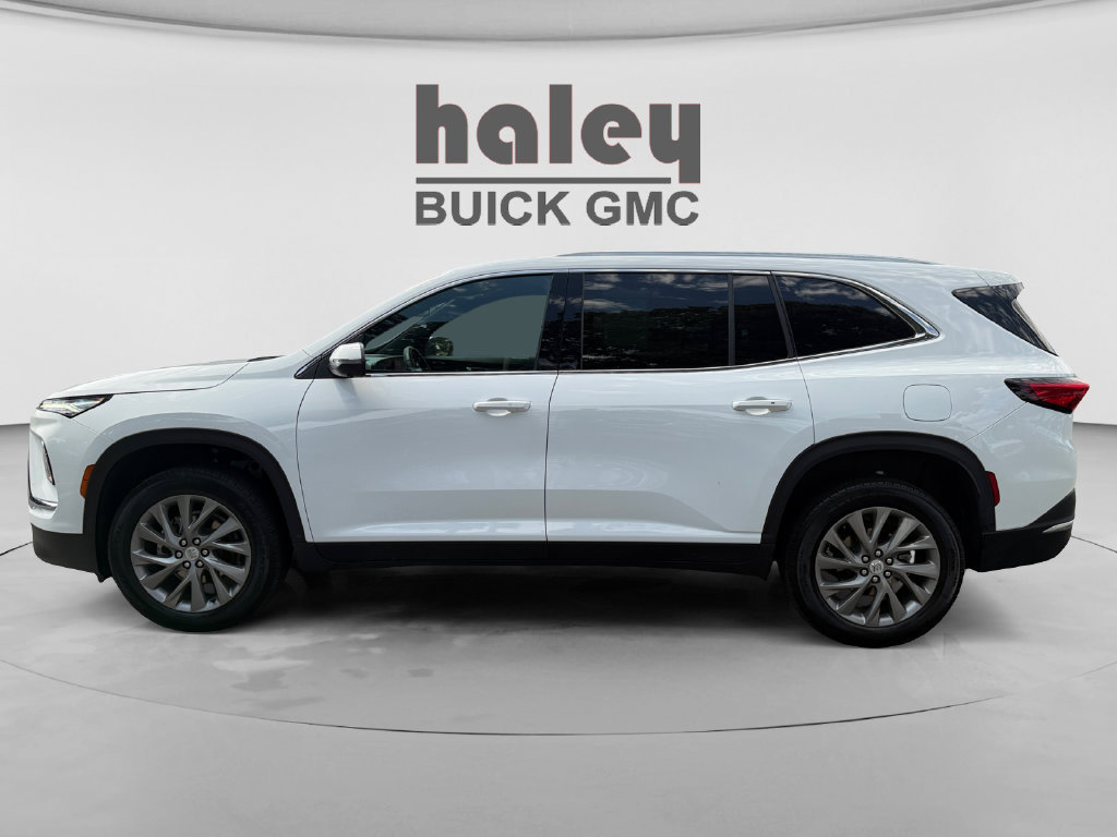 Used 2026 Buick Enclave Preferred AWD/4WD image 2