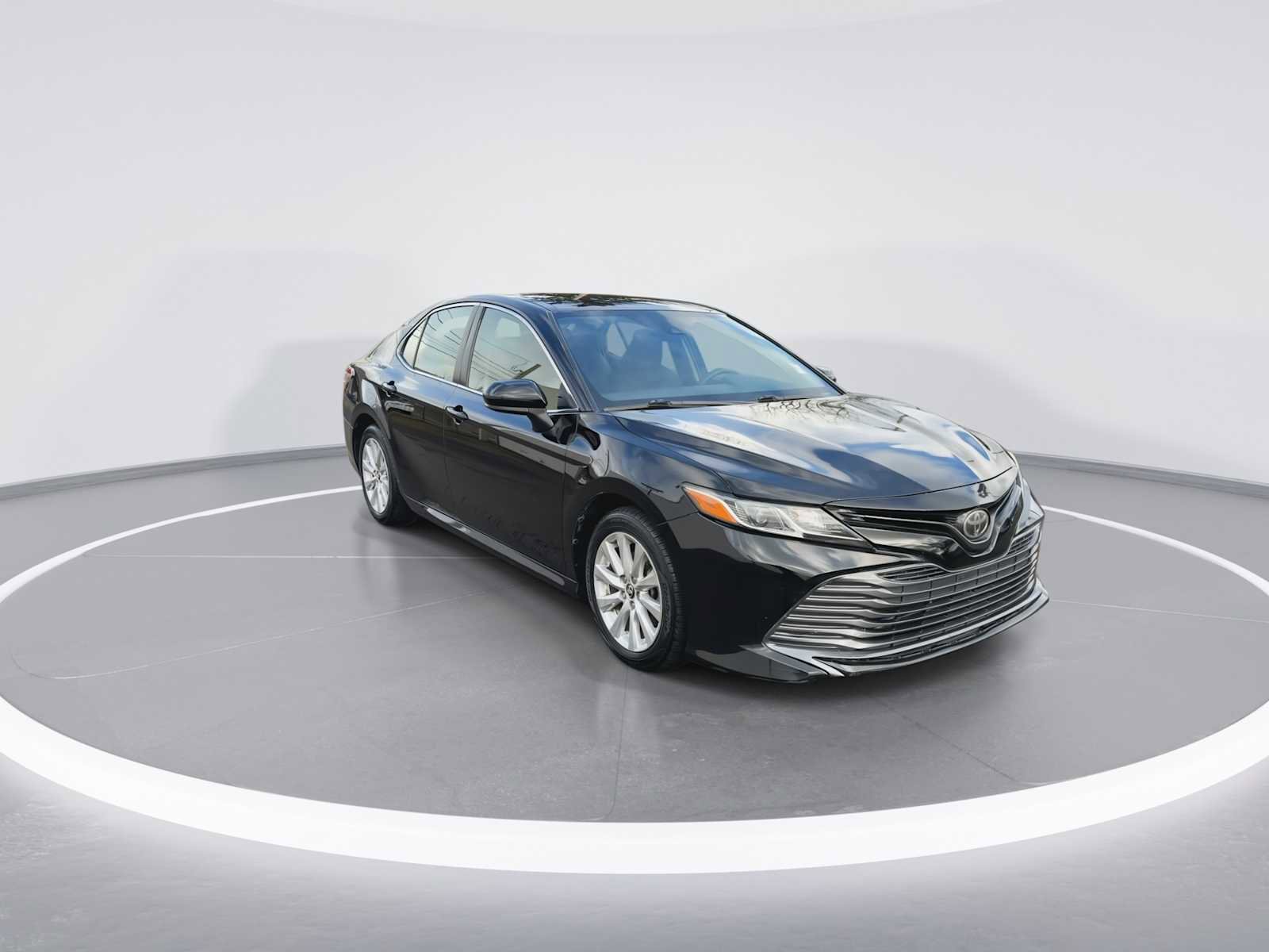 Certified 2018 Toyota Camry LE image 2