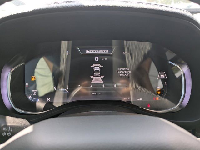 New 2026 RAM 1500 Laramie AWD/4WD image 23