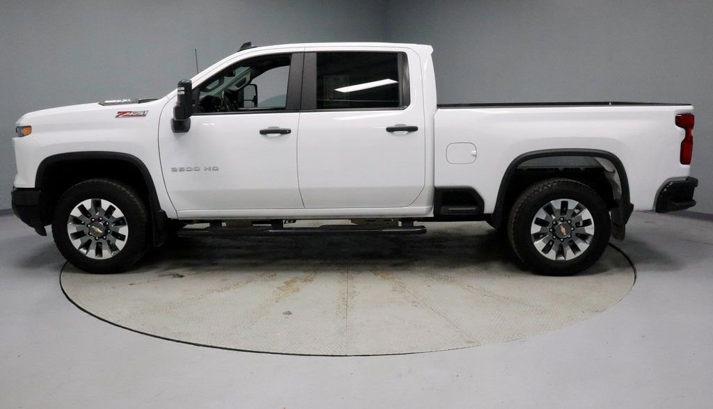 Used 2025 Chevrolet Silverado 2500 Custom w/ Custom Value Package image 7