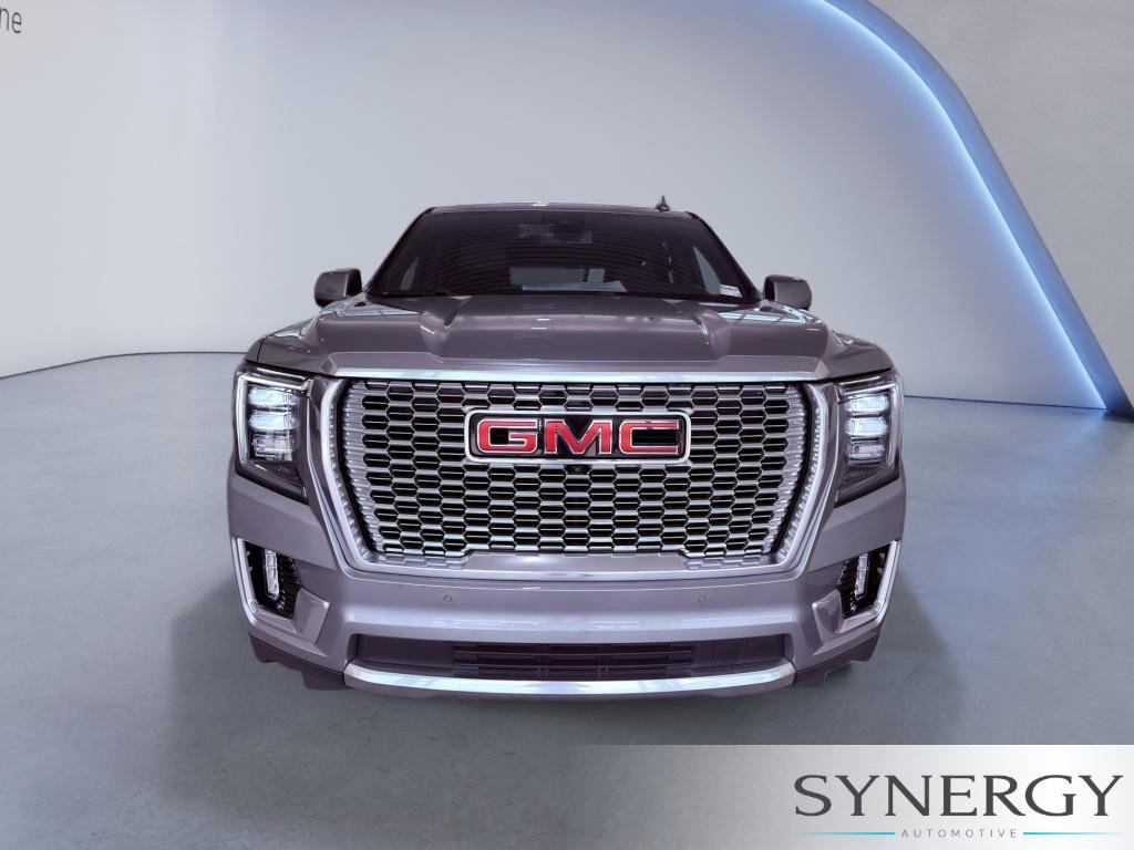 Used 2023 GMC Yukon Denali RWD image 2