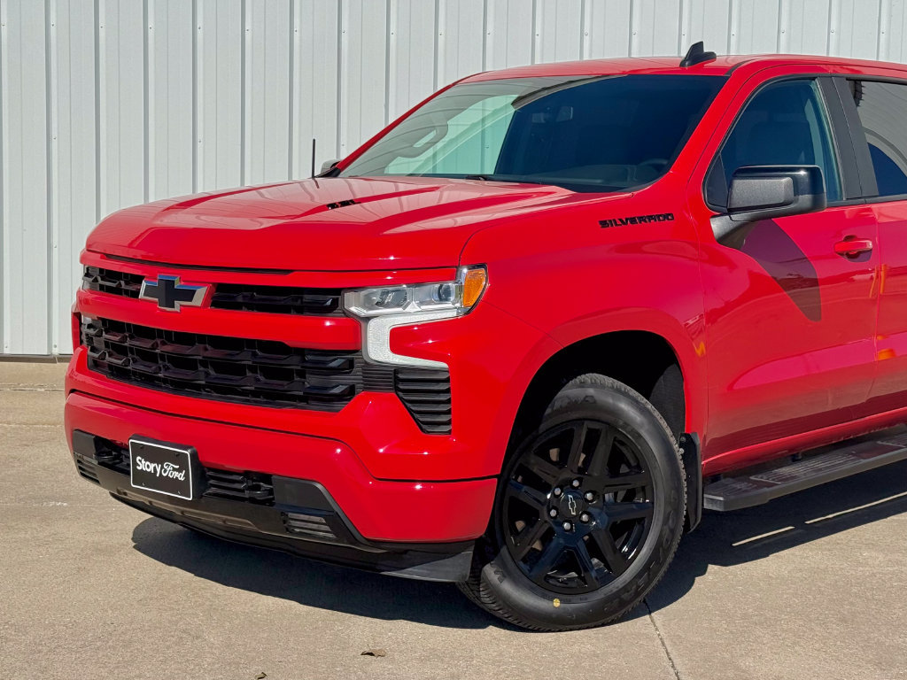 Used 2023 Chevrolet Silverado 1500 RST w/ All Star Edition Plus AWD/4WD image 2