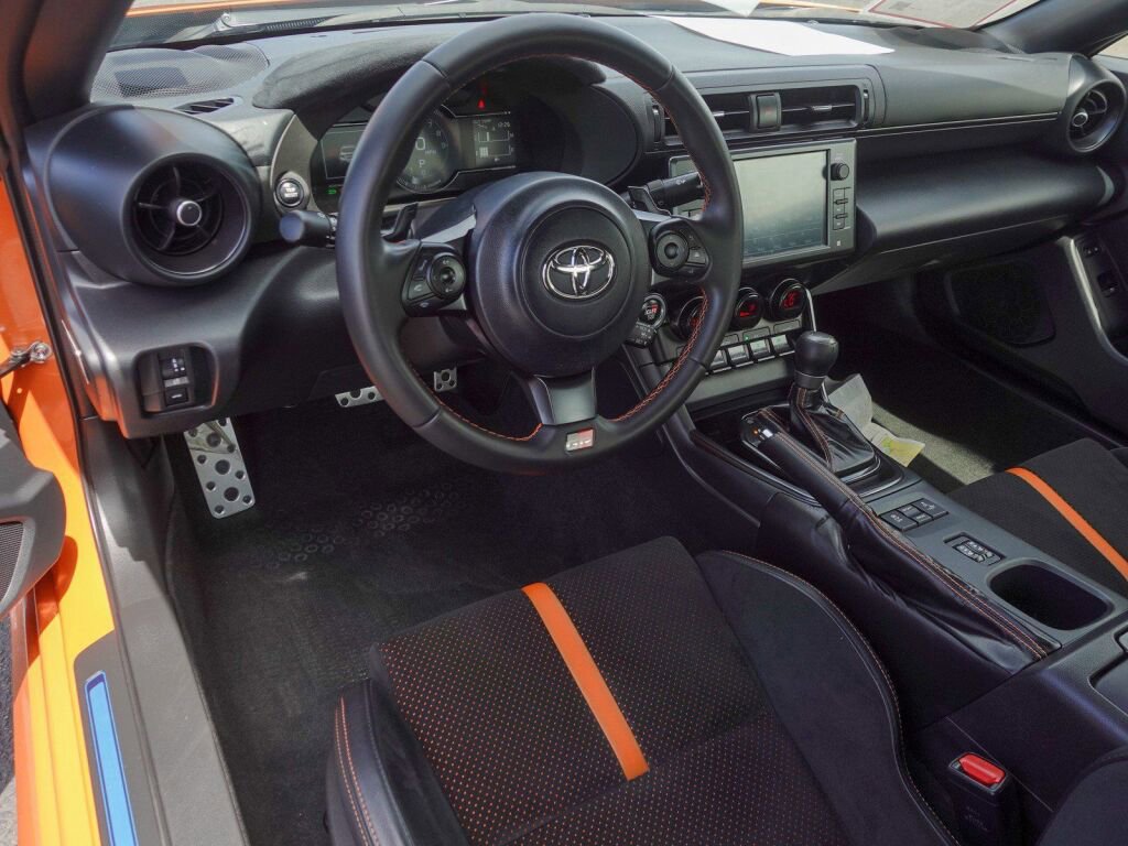 Certified 2023 Toyota GR86 10th Anniversary SE image 10