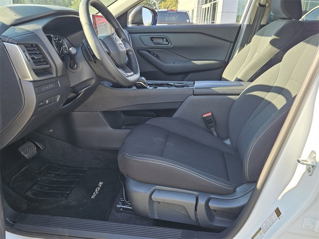 Certified 2025 Nissan Rogue S image 3