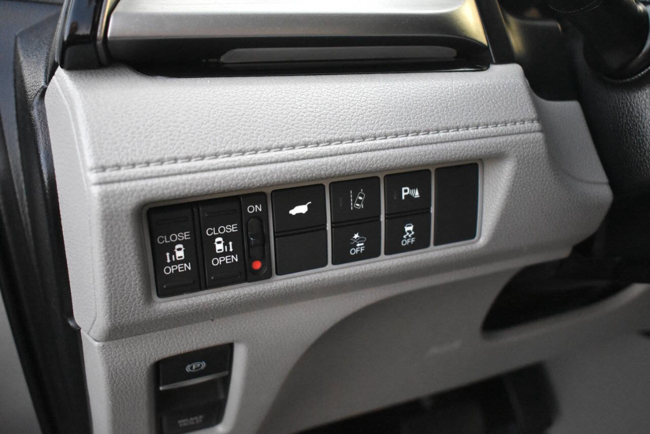 Used 2018 Honda Odyssey Elite image 36