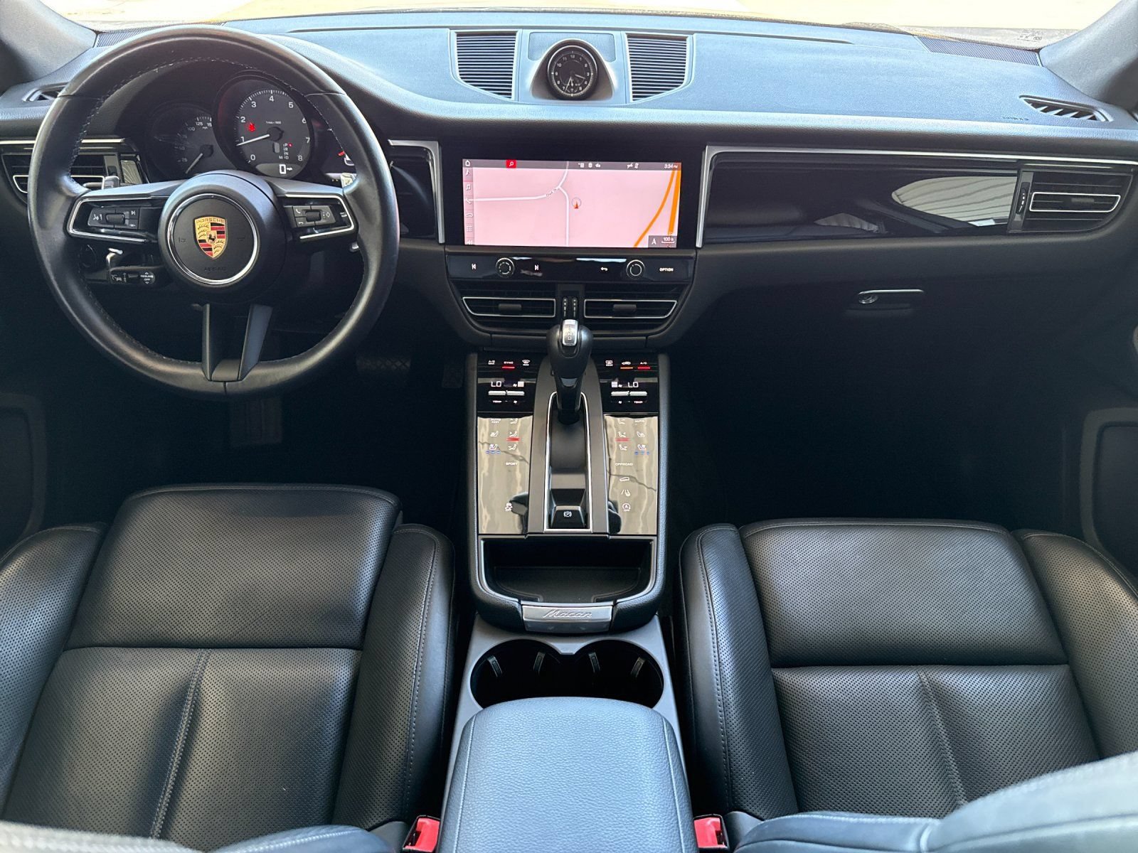 Used 2024 Porsche Macan w/ Premium Plus Package AWD/4WD image 14
