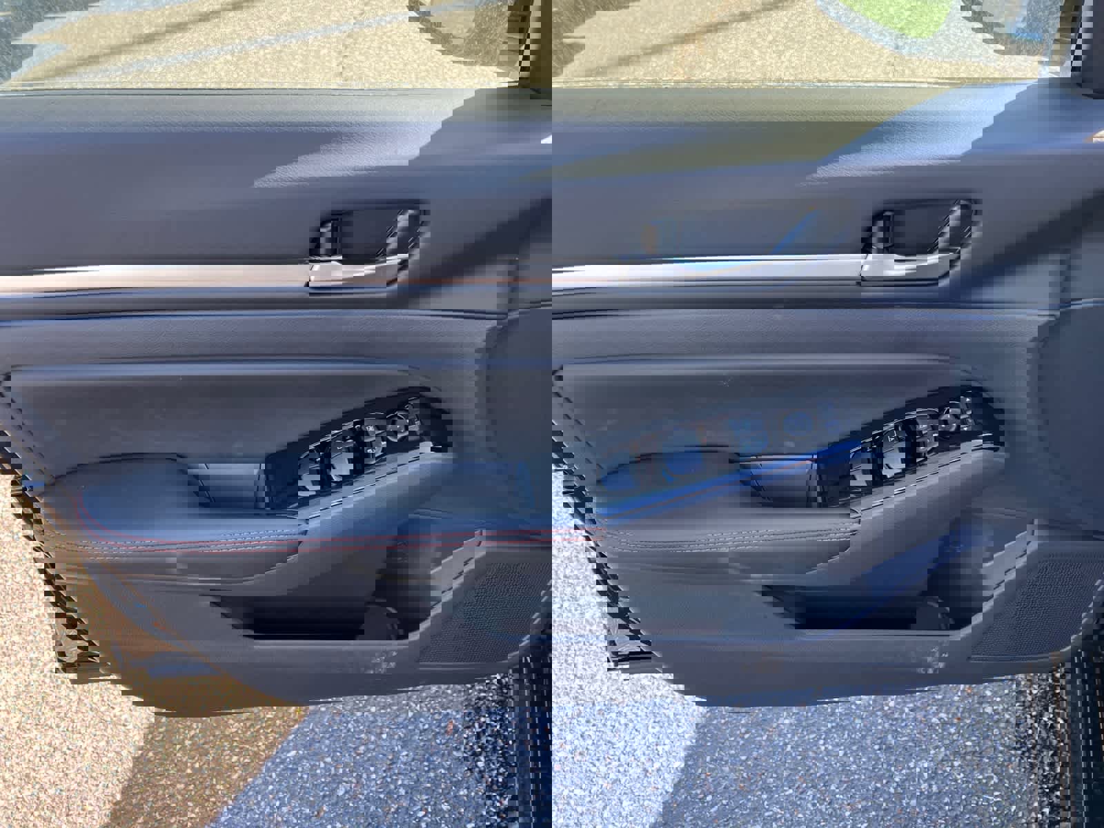 New 2025 Nissan Altima 2.5 SR image 19