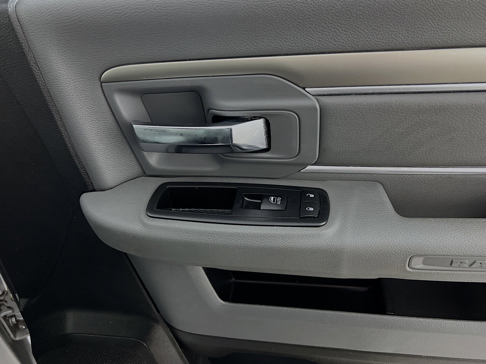 Used 2015 RAM 1500 Lone Star image 31