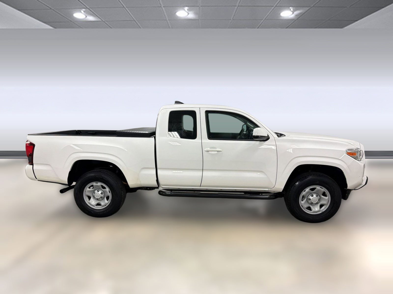 Used 2018 Toyota Tacoma SR w/ SR Convenience Package image 6