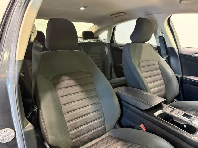 Used 2017 Ford Fusion SE w/ Fusion SE Technology Package FWD image 27