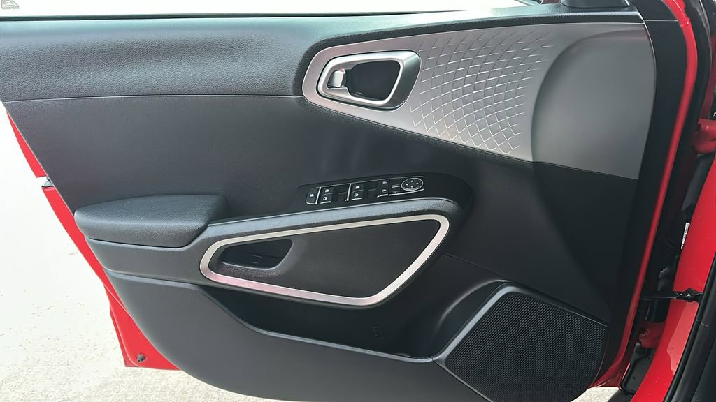 Used 2024 Kia Soul LX w/ Option Group 015 image 19
