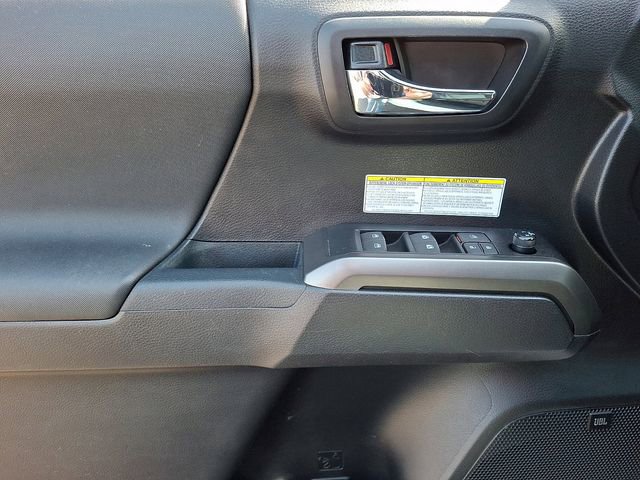 Used 2020 Toyota Tacoma TRD Off-Road w/ TRD Premium Off Road Package AWD/4WD image 12