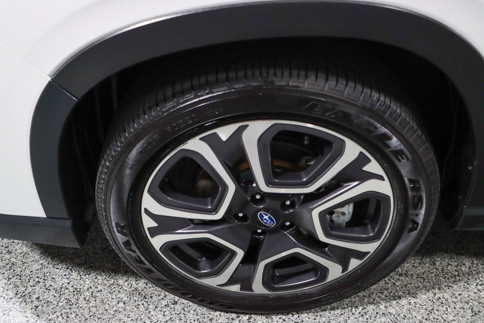 Used 2023 Subaru Ascent Limited w/ Technology Package image 11