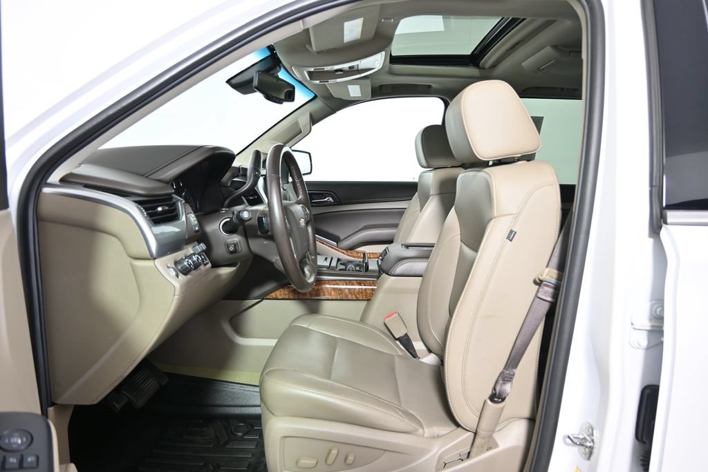 Used 2017 Chevrolet Suburban Premier AWD/4WD image 22