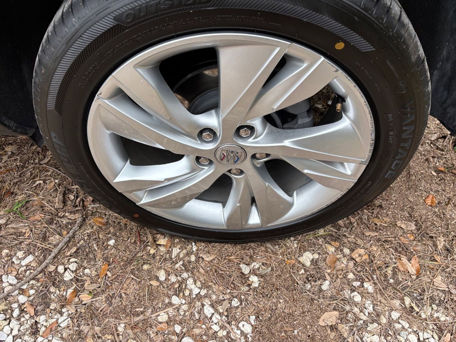 Used 2025 Buick Encore GX Preferred image 31