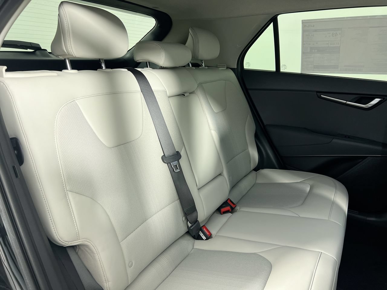 Certified 2025 Kia Niro EX Touring FWD image 29