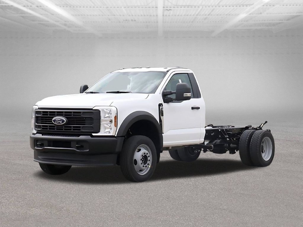 New 2025 Ford F550 4x4 Regular Cab Super Duty image 3