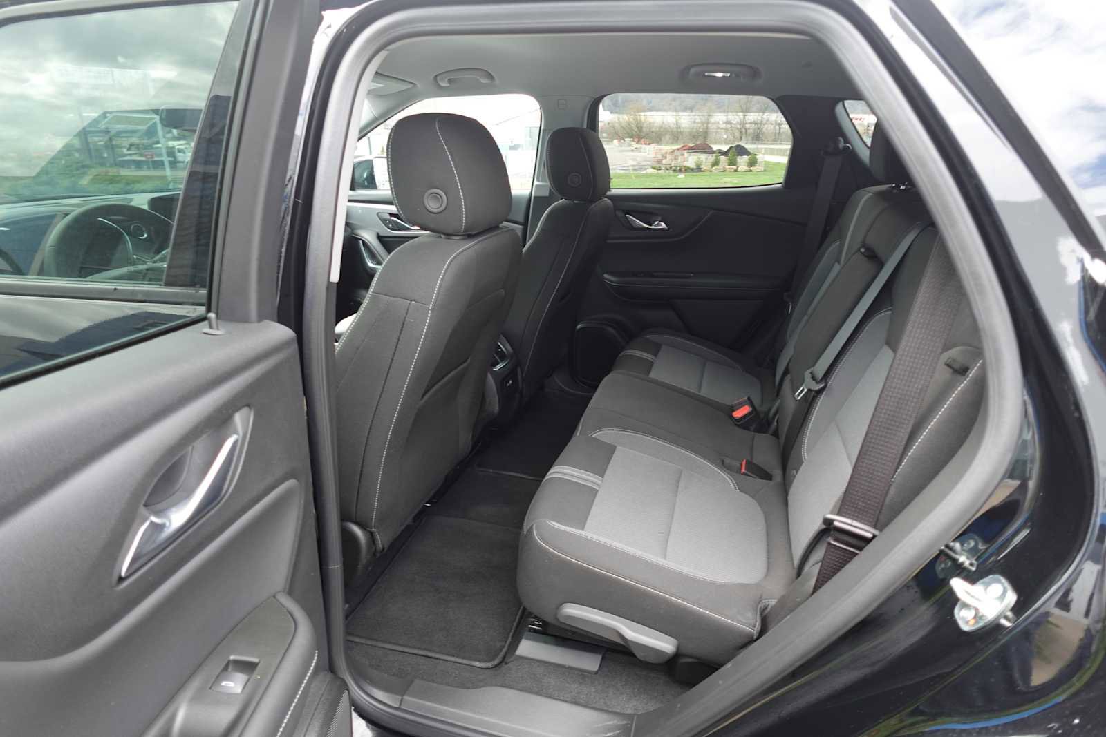 Used 2025 Chevrolet Blazer LT image 25