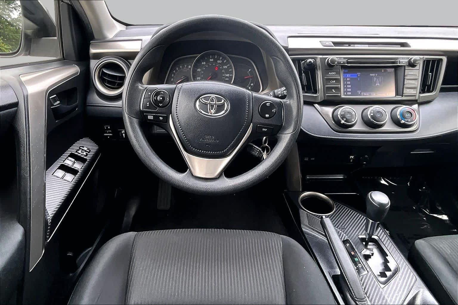 Used 2015 Toyota RAV4 LE FWD image 6