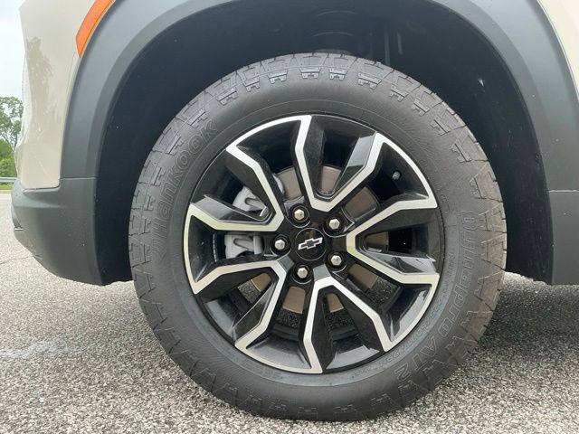 Used 2026 Chevrolet TrailBlazer ACTIV w/ Driver Confidence Package AWD/4WD image 14