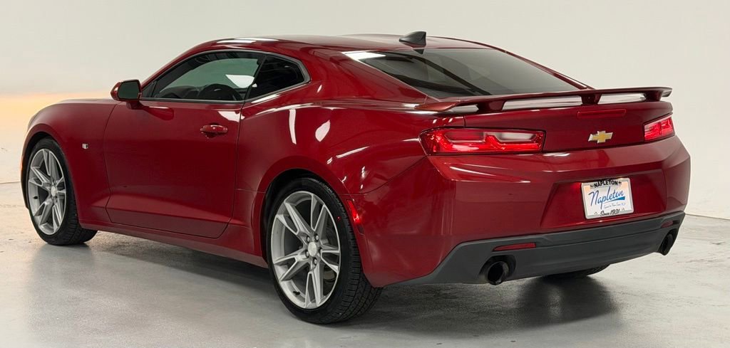 Used 2017 Chevrolet Camaro LT RWD image 4