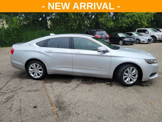 Used 2017 Chevrolet Impala LT w/ Convenience Package FWD image 2