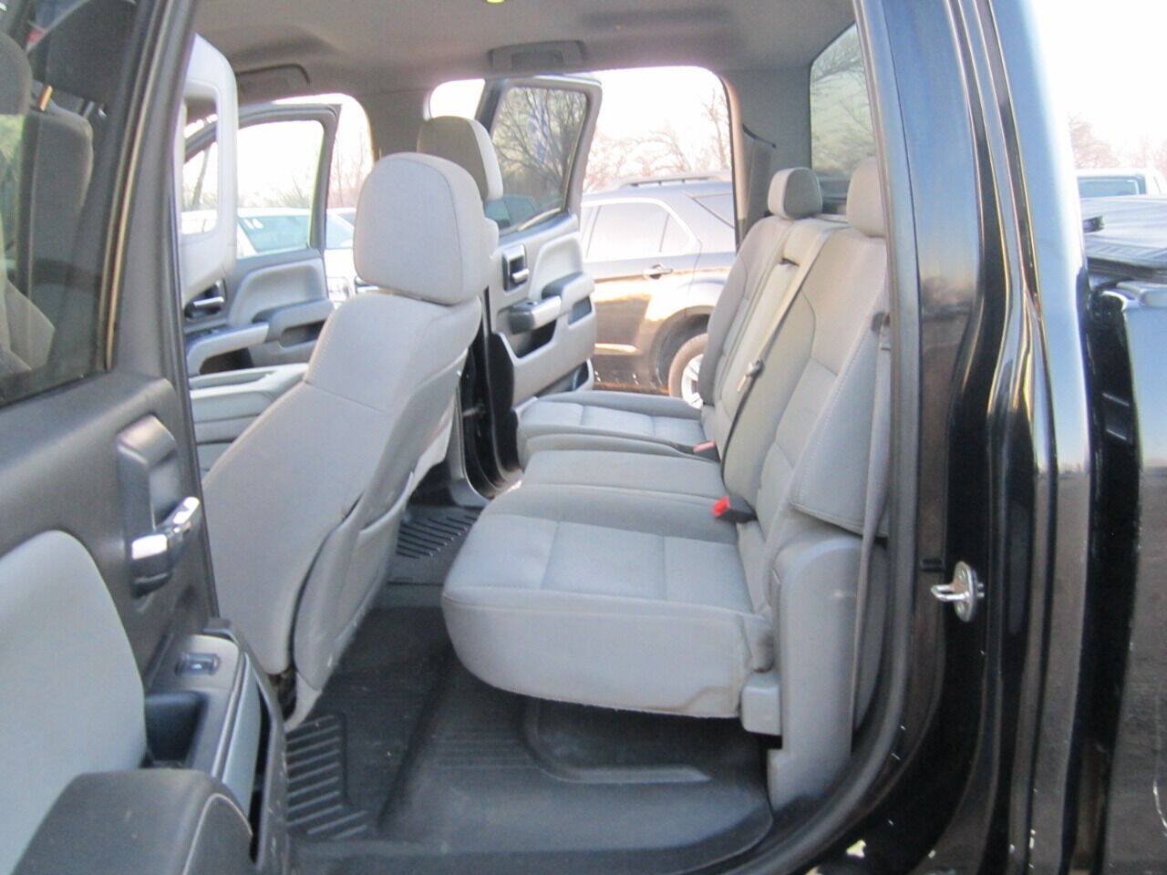 Used 2015 Chevrolet Silverado 3500 LT w/ LT Convenience Package AWD/4WD image 8