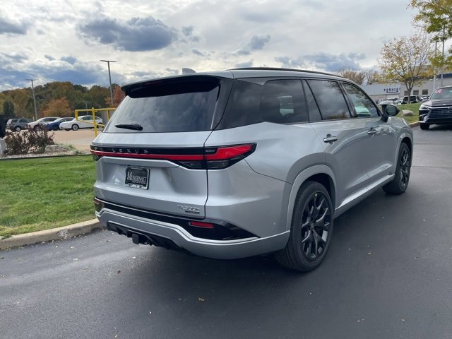 New 2026 Lexus TX 500h AWD image 3