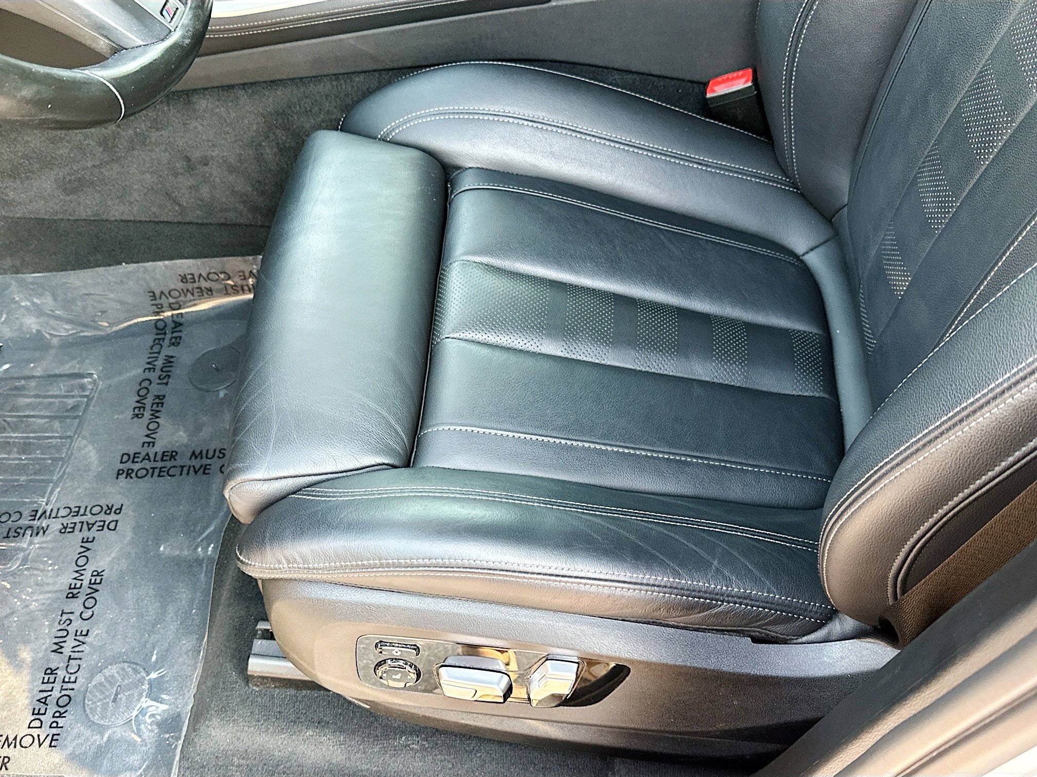 Used 2020 BMW X5 M50i w/ Executive Package image 19