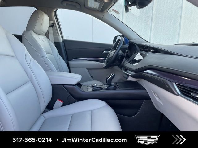 Certified 2023 Cadillac XT4 Luxury w/ Cold Weather Package image 17