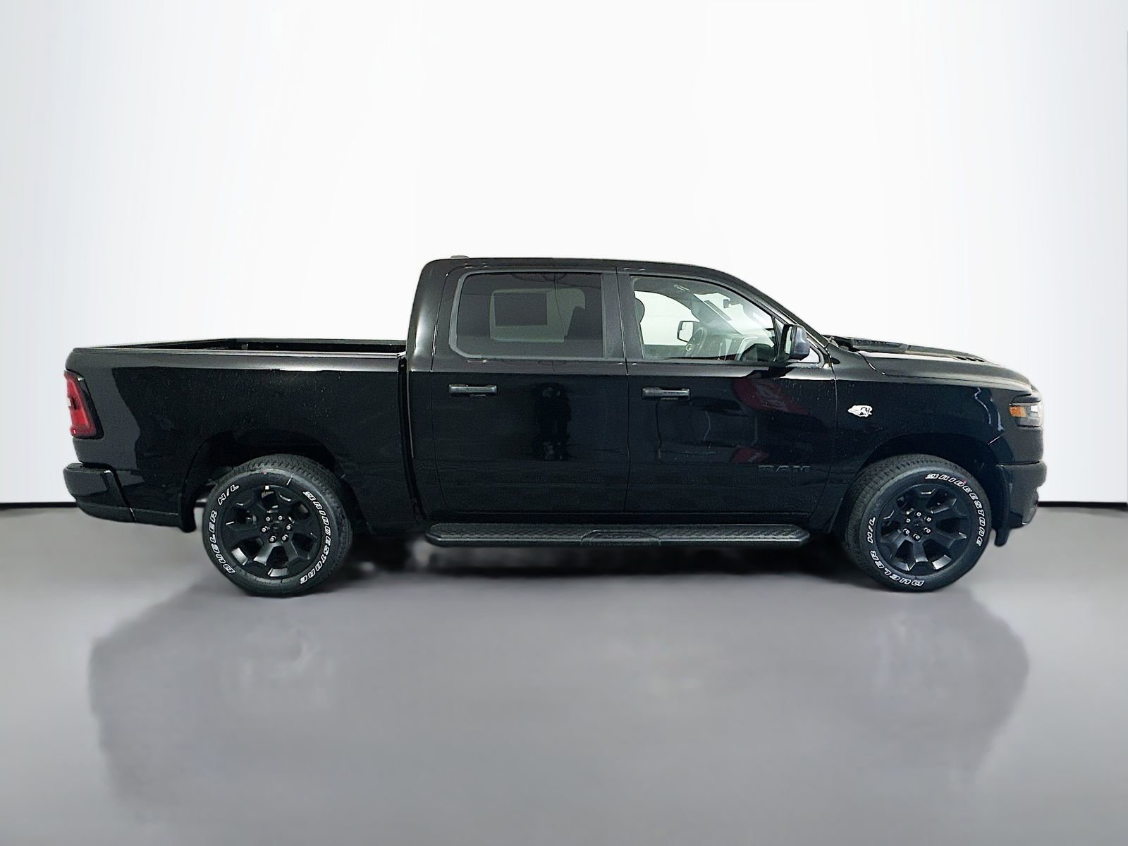 New 2026 RAM 1500 Express AWD/4WD image 8
